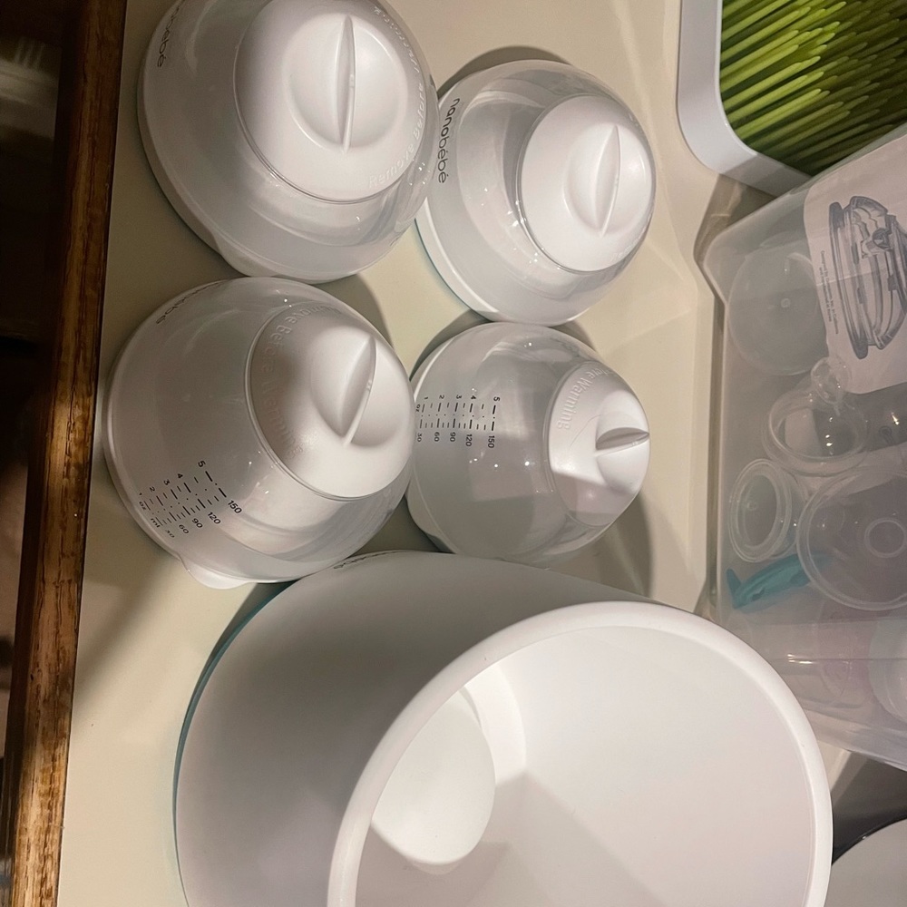 LIKE NEW Nanobebe bottles and warming bowl ‼️‼️
